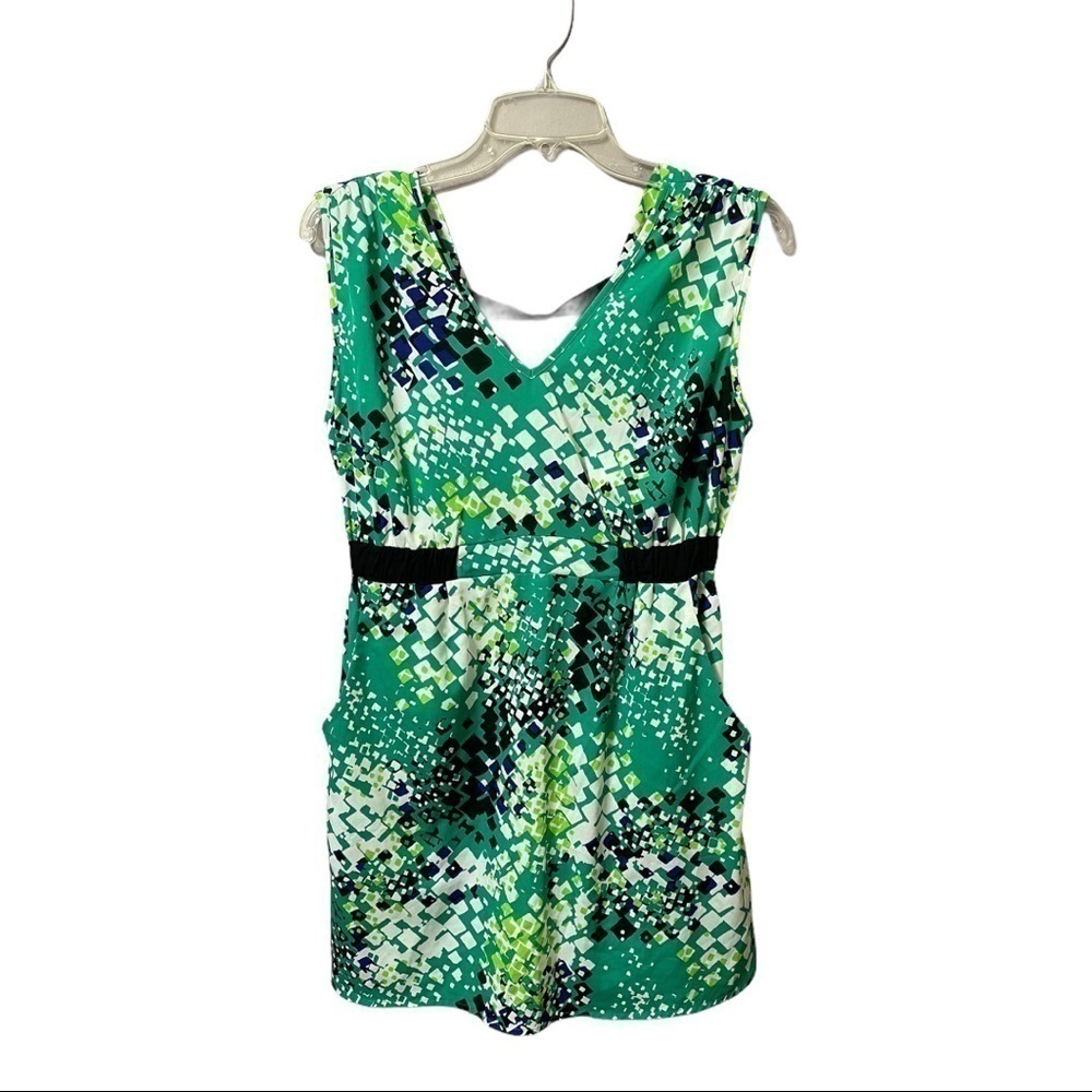 𝅺MOTHERHOOD babydoll sleeveless tunic tank V-neck front